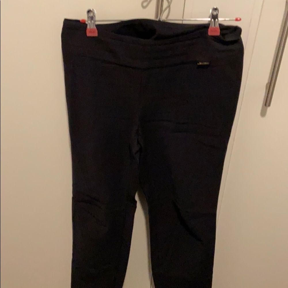 Lilly Pulitzer Black Pull On Skinny Pants - Size 6
